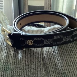 Michael Kors belt NWT